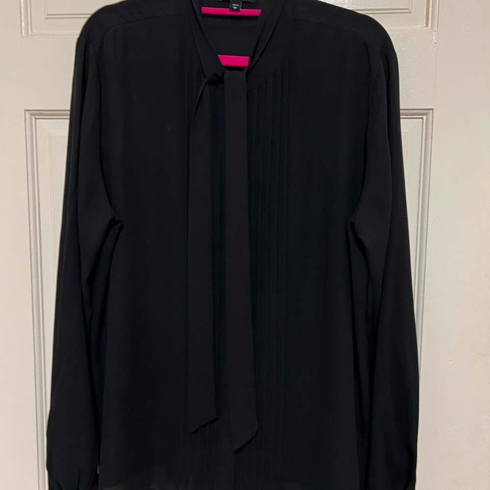 Express Women’s Detachable Tie Black Blouse in a size L.
